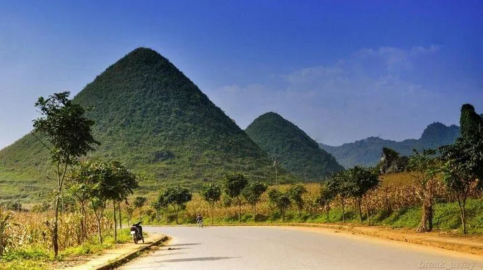 Mountain view from Quan Ba Heaven Gate on the Ha Giang Loop