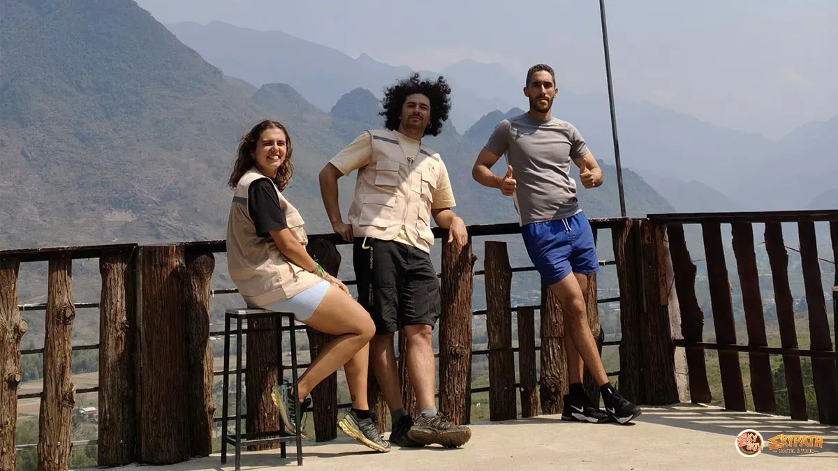 Travelers riding through Ha Giang on a 4D3N tour