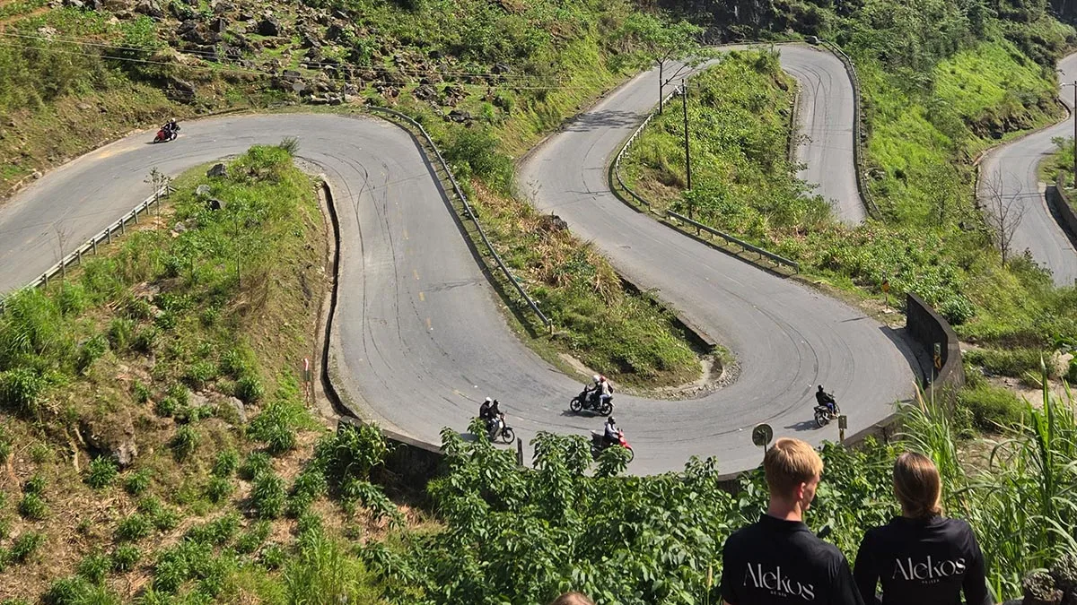 Motorbikes and travelers during a Ha Giang Loop tour